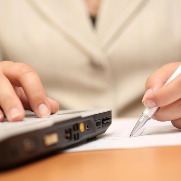 business-services-working-with-ansto-laptop