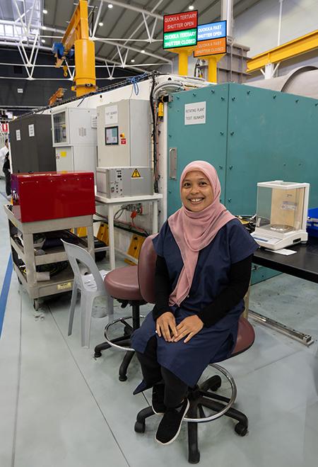 Dr Indri Alidini